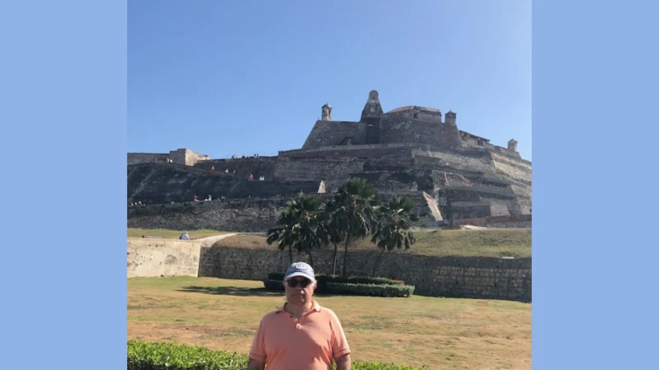Manny in front of Castillo de San Felipe