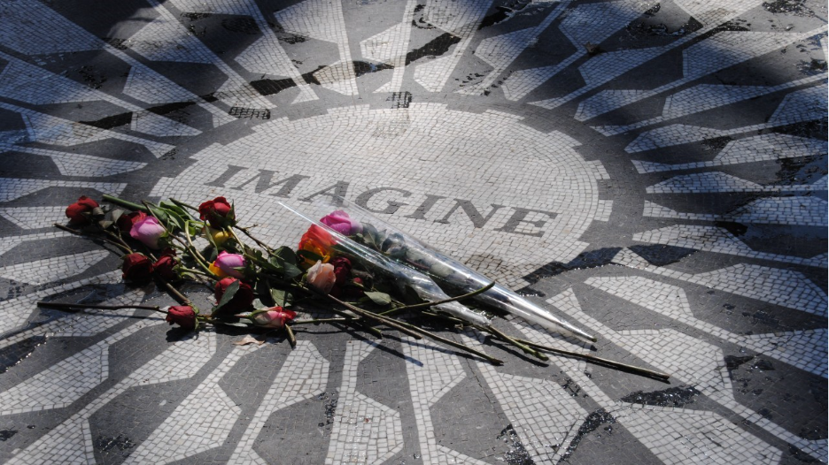 JOHN LENNON AT 86 GIVE PEACE A CHANCE 